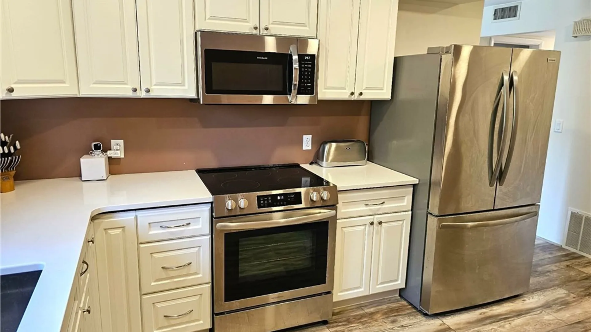 Property at 1041 Reserve Road, West Seneca, NY 14224 18