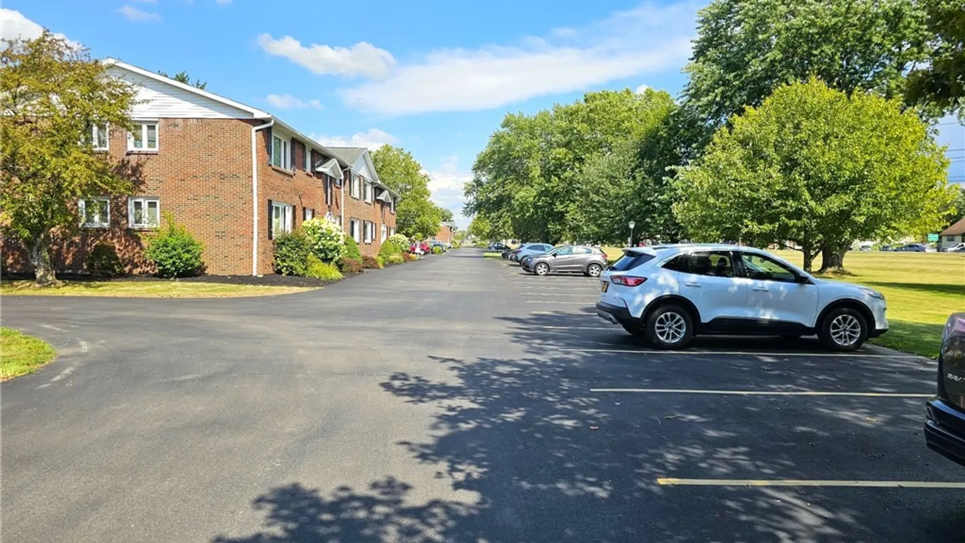 Property at 1041 Reserve Road, West Seneca, NY 14224 3