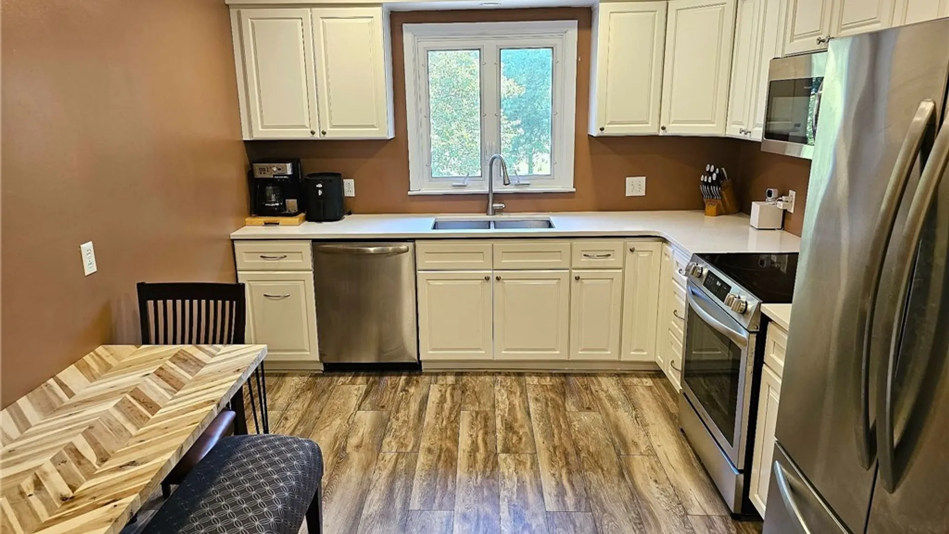 Property at 1041 Reserve Road, West Seneca, NY 14224 15