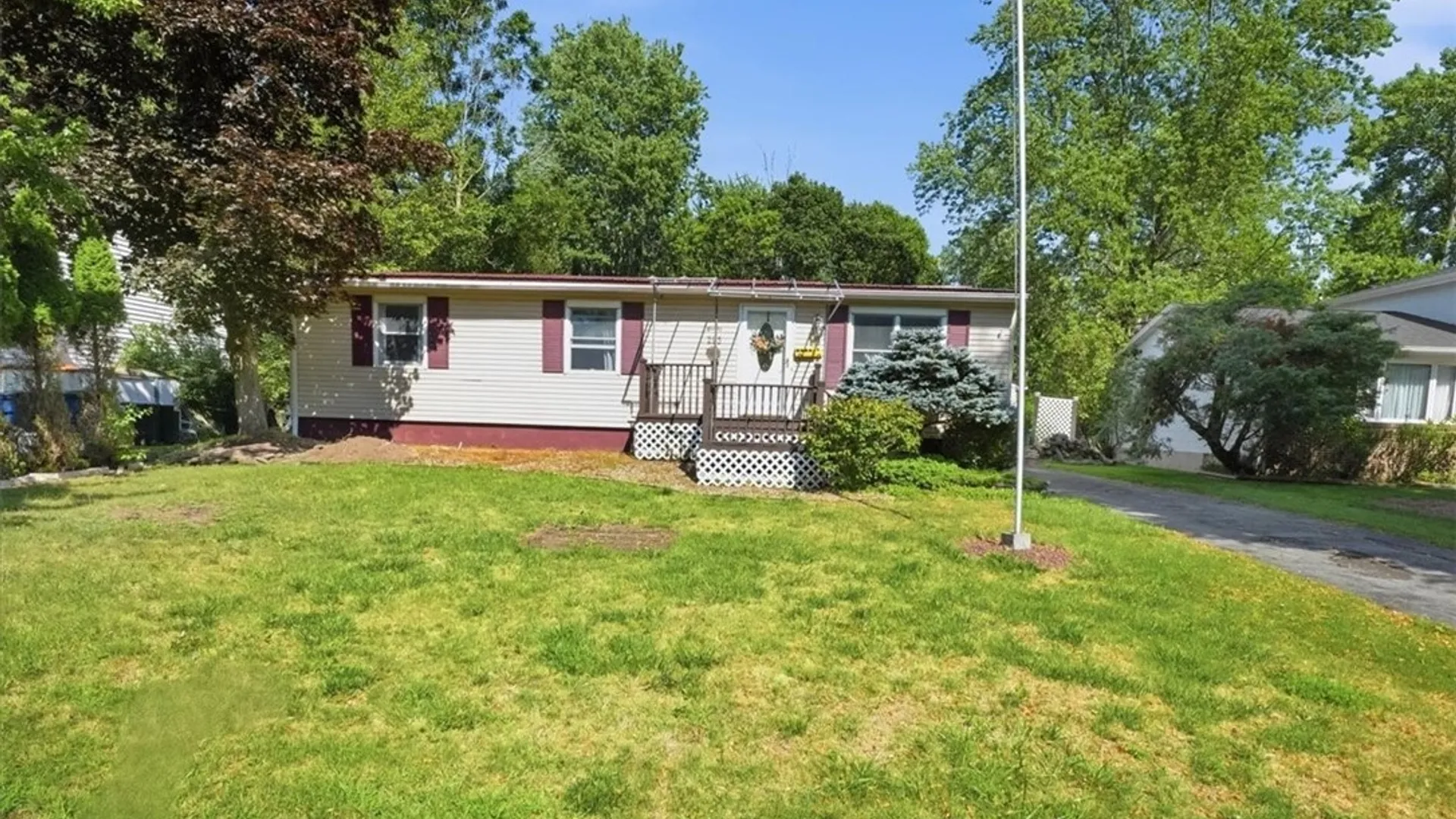 Property at 295 Bucyrus Drive, Amherst, NY 14228 32