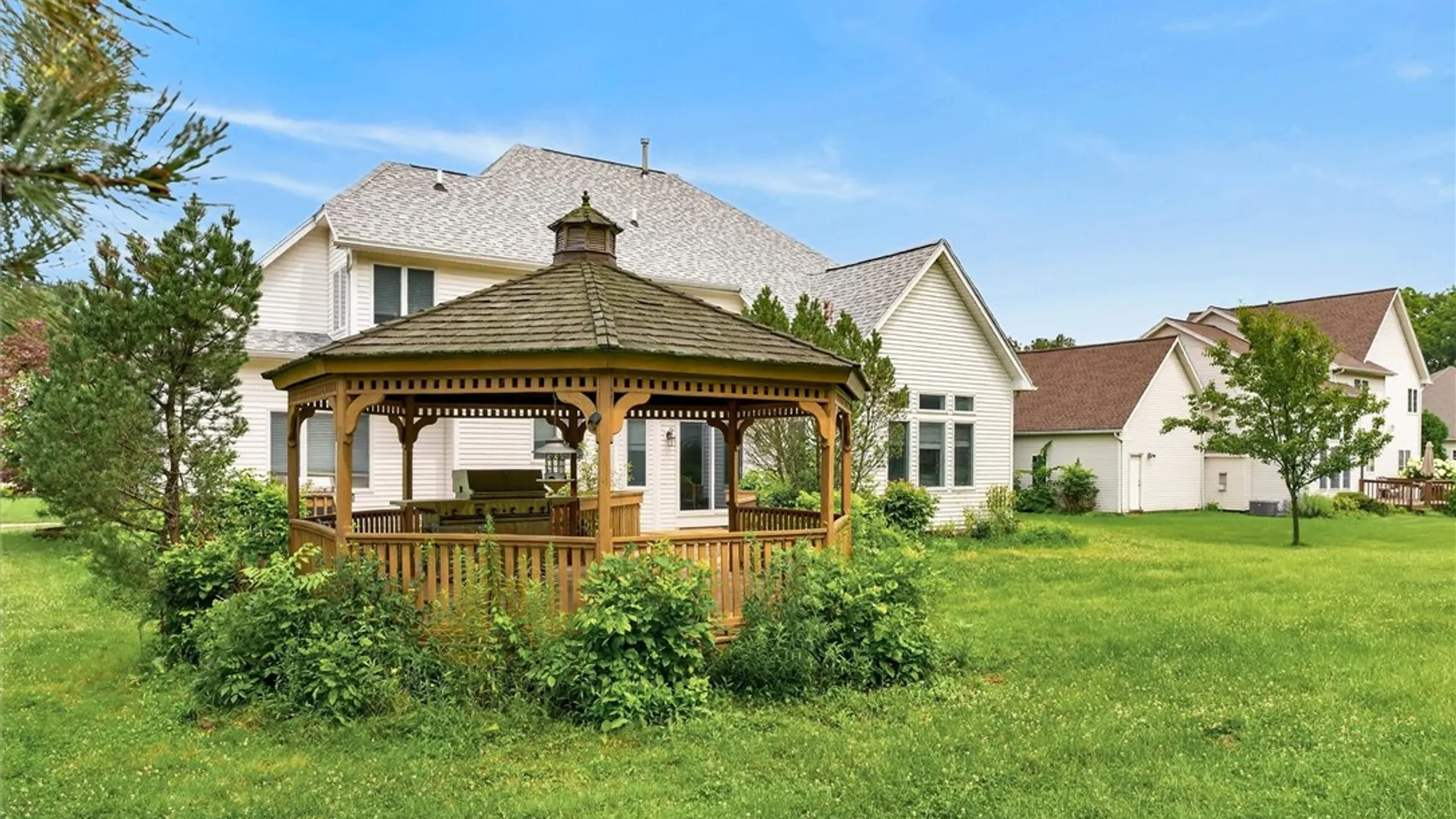 Property at 36 Orange Tree Circle, Chili, NY 14624 8
