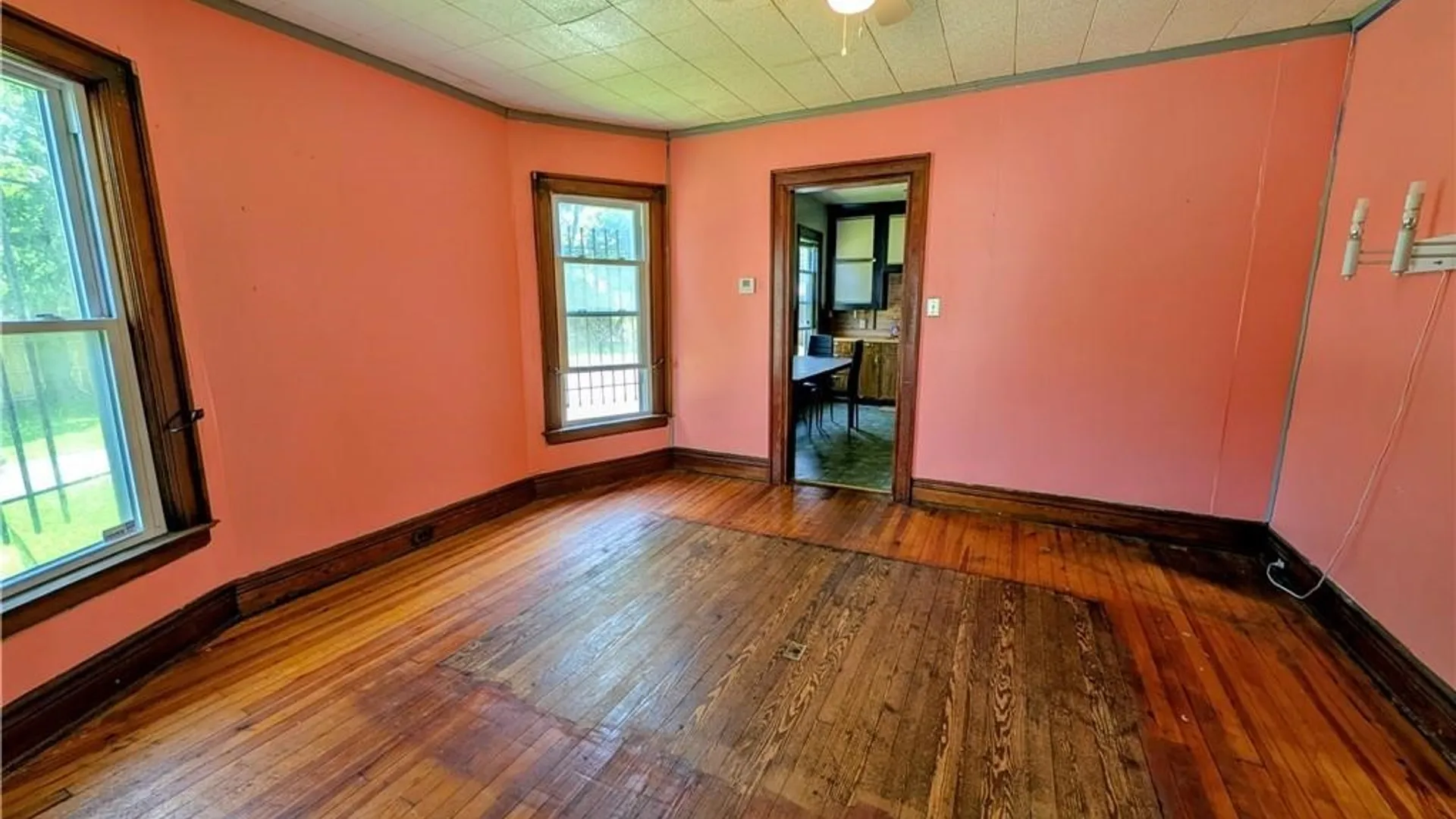 Property at 325 Box Avenue, Buffalo, NY 14211 10
