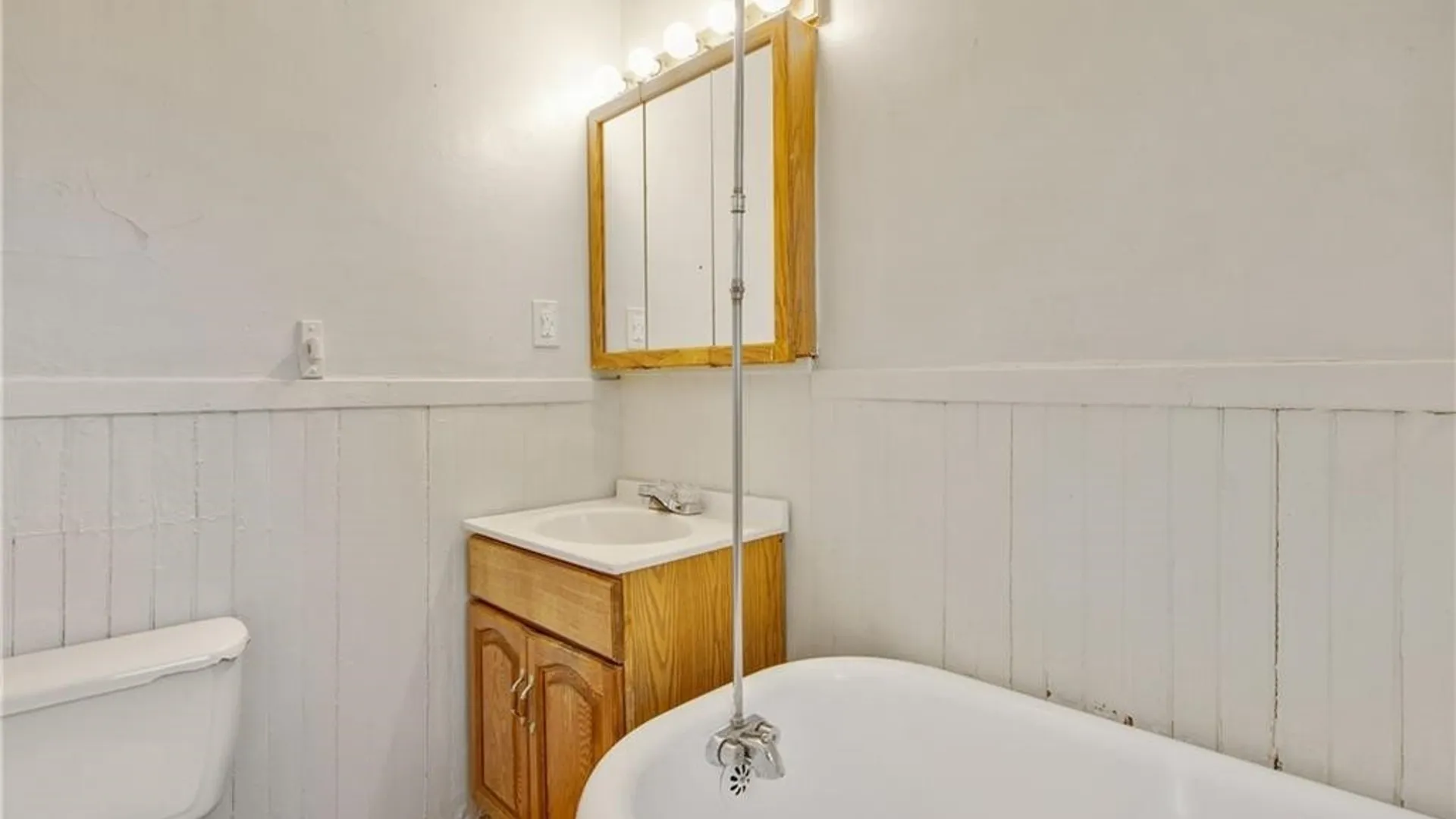 Property at 129 Roma Avenue, Buffalo, NY 14215 17
