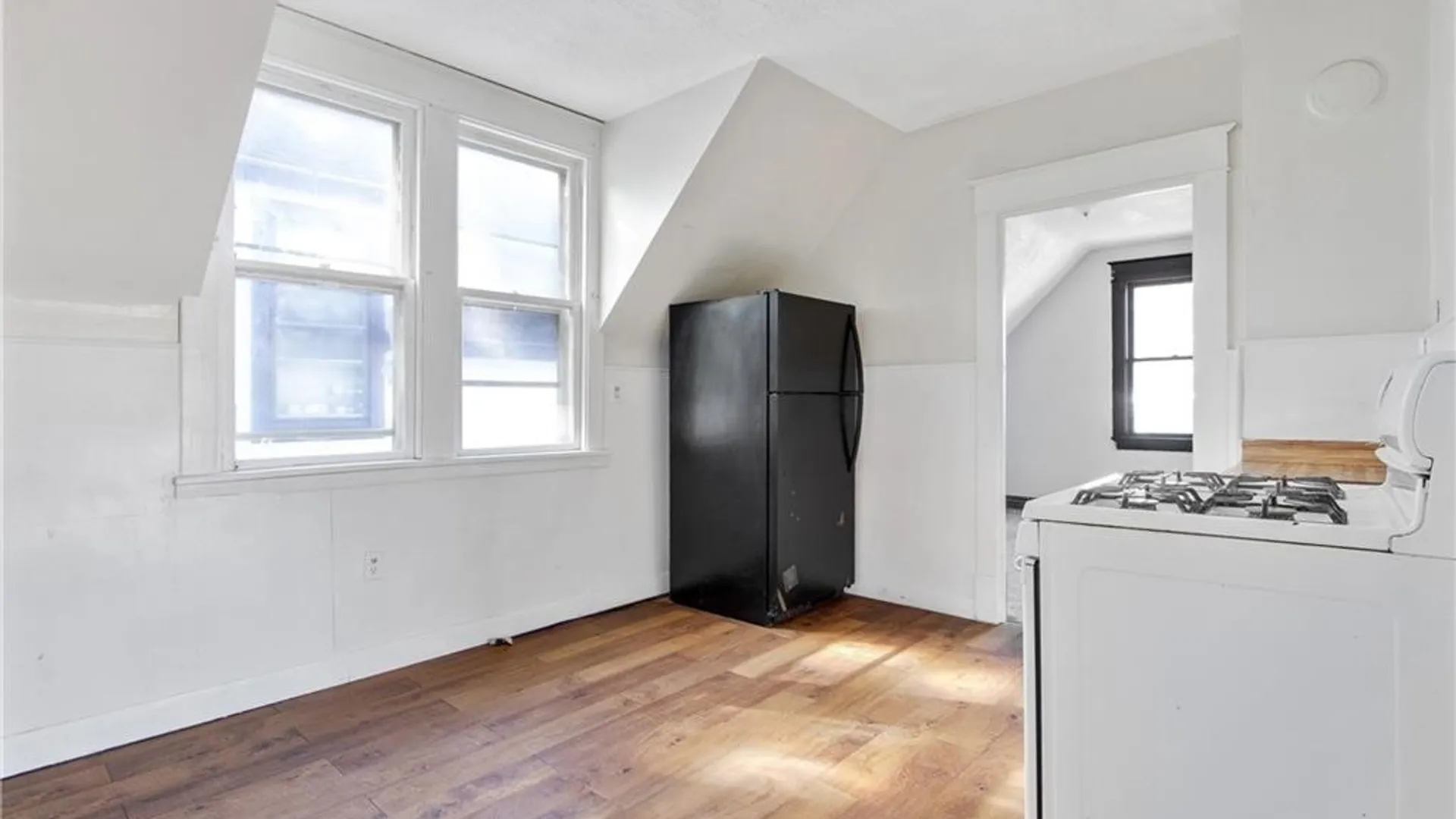Property at 129 Roma Avenue, Buffalo, NY 14215 21