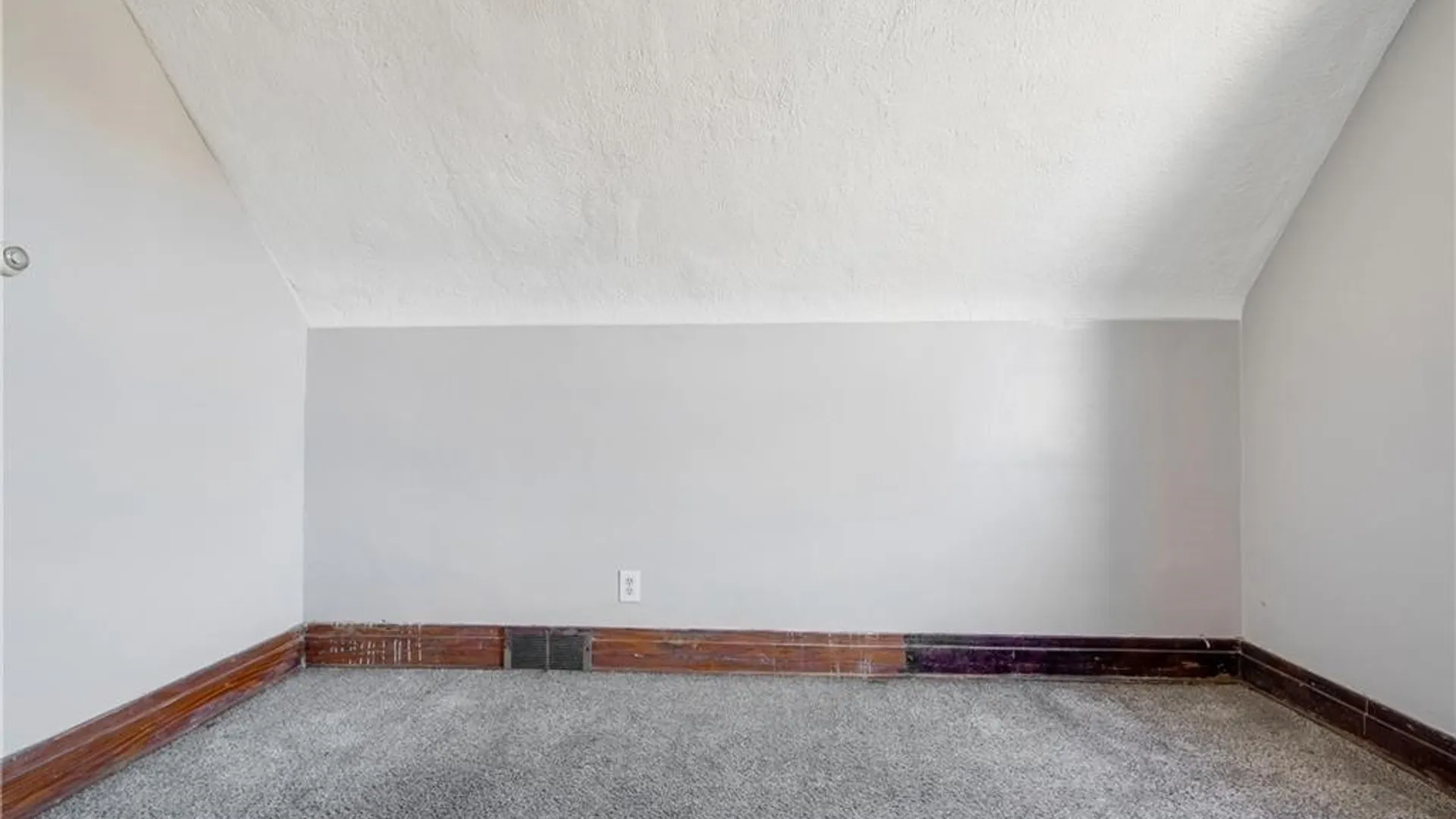 Property at 129 Roma Avenue, Buffalo, NY 14215 24