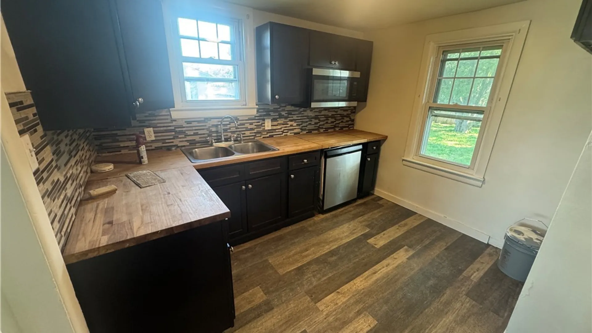 Property at 221 Evergreen Place, Cheektowaga, NY 14225 4