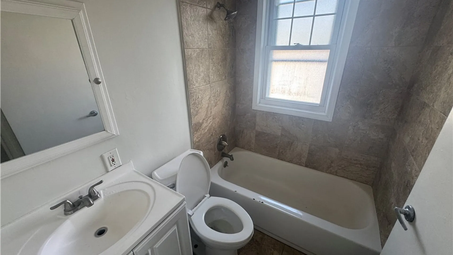 Property at 221 Evergreen Place, Cheektowaga, NY 14225 7