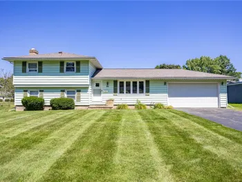 Property at 90 Oakbend Lane, Irondequoit, NY 14617