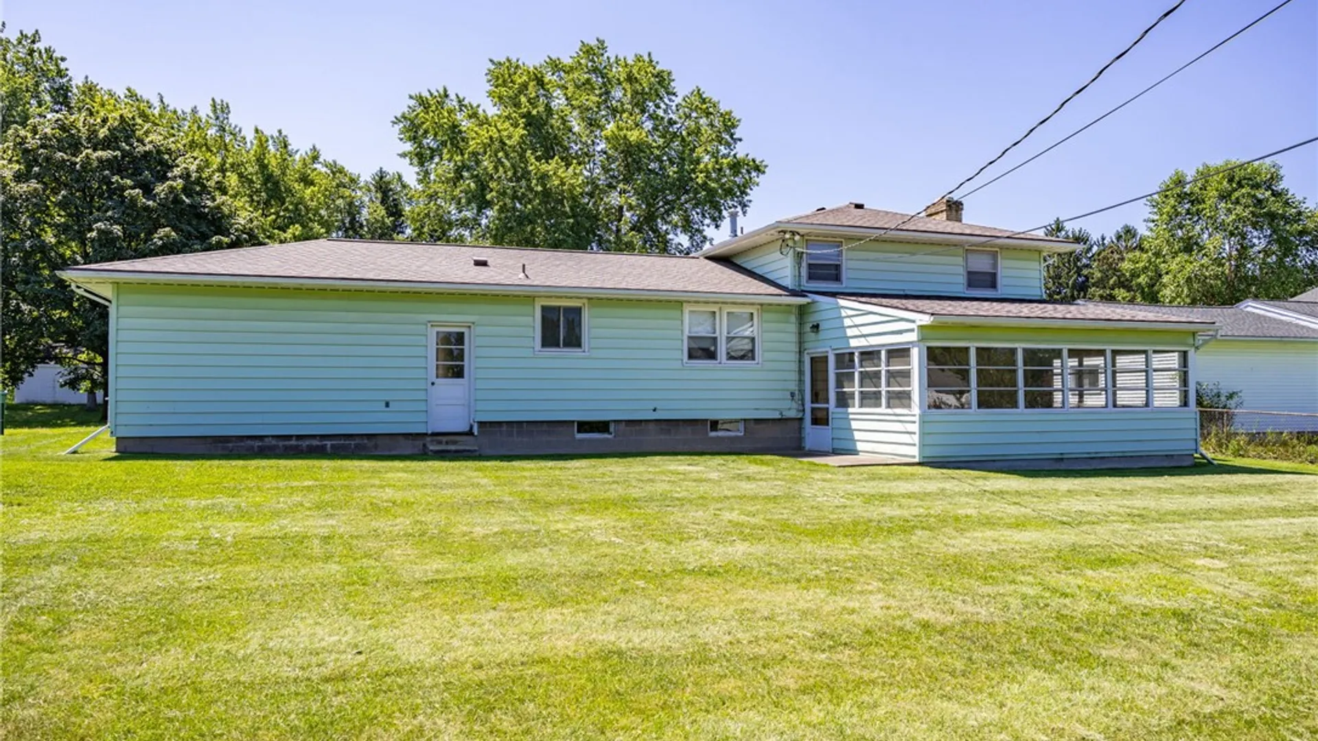 Property at 90 Oakbend Lane, Irondequoit, NY 14617 9