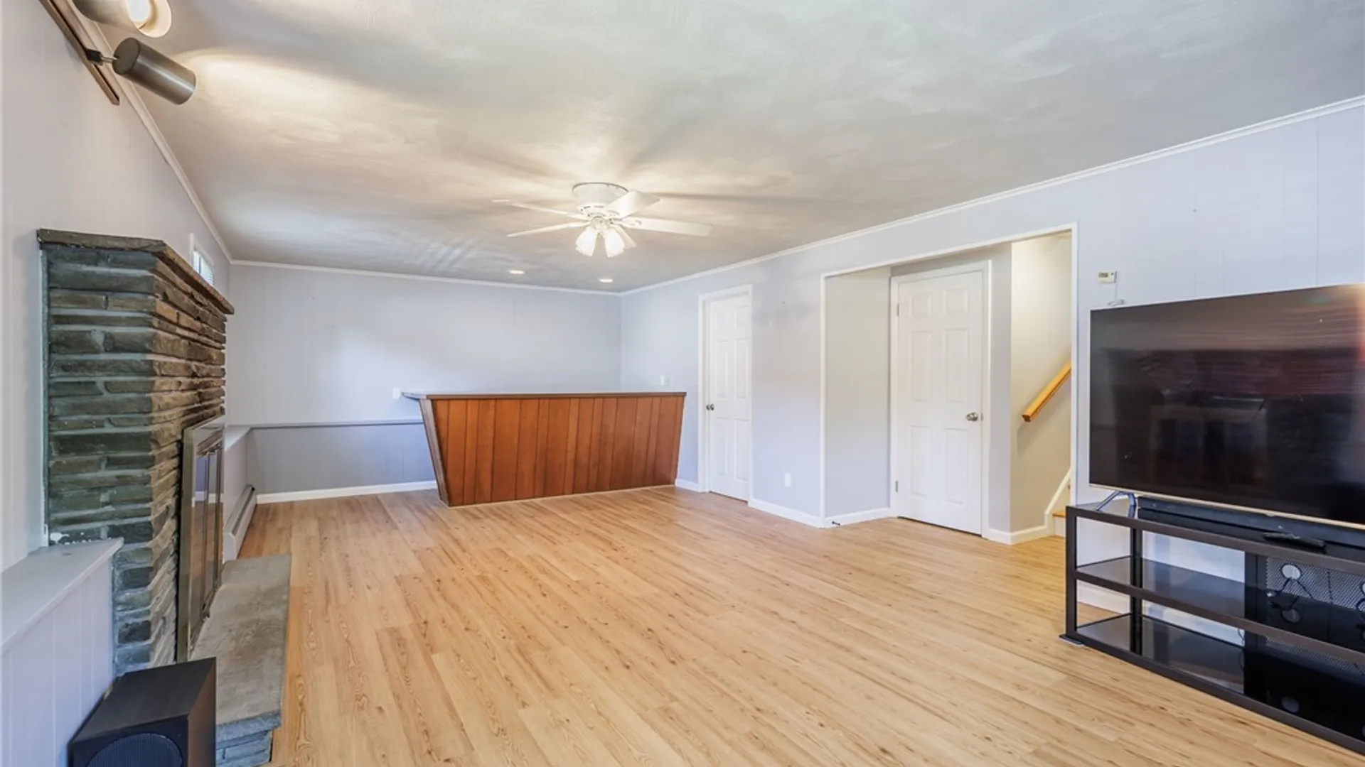 Property at 90 Oakbend Lane, Irondequoit, NY 14617 17