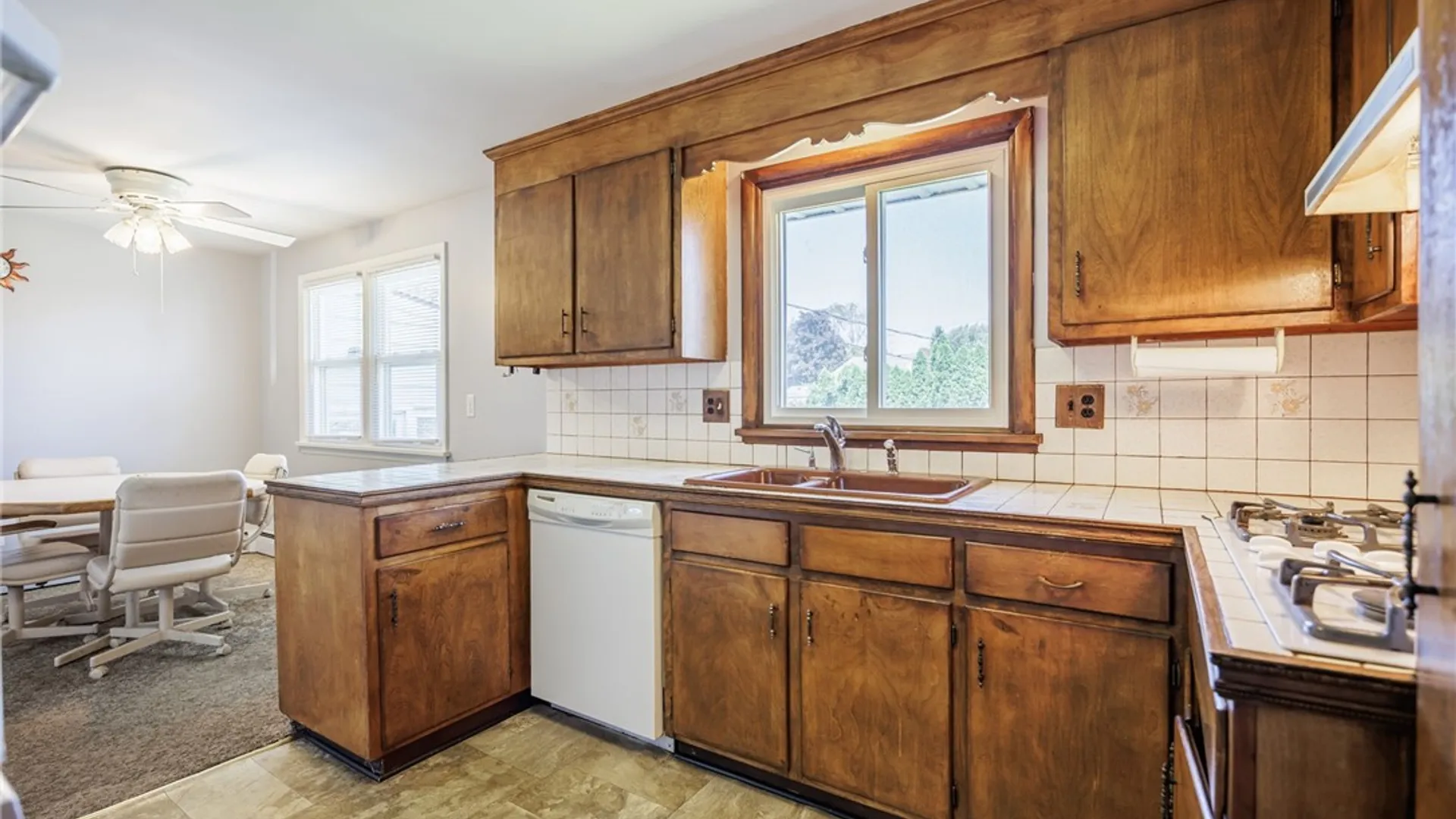 Property at 90 Oakbend Lane, Irondequoit, NY 14617 26
