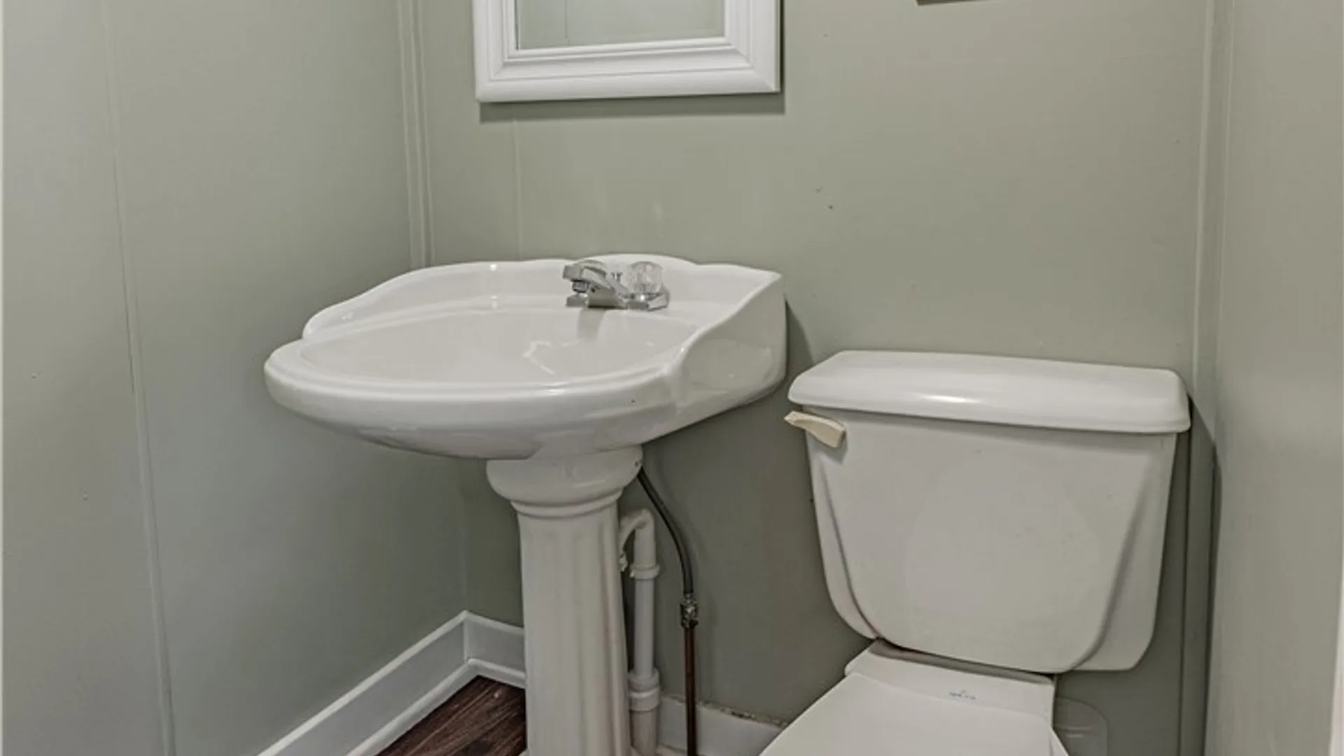 Property at 37 Park Avenue, Royalton, NY 14105 15