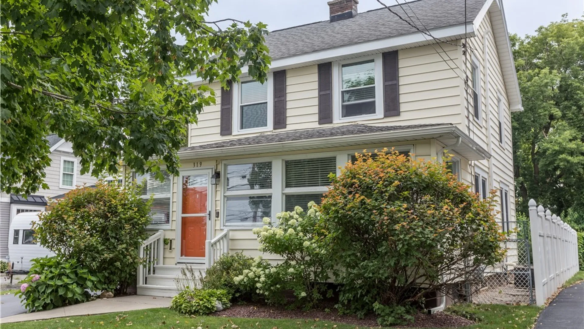 Property at 319 Ridgewood Drive, Syracuse, NY 13206 3
