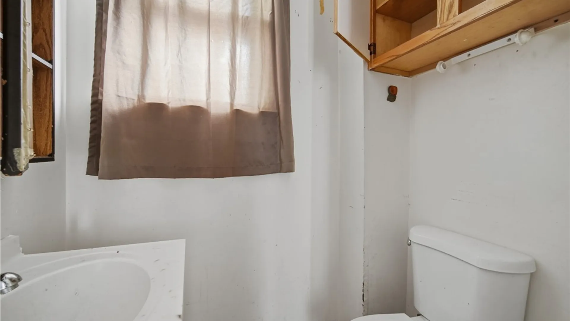 Property at 111 Lawrence Street, Syracuse, NY 13208 13