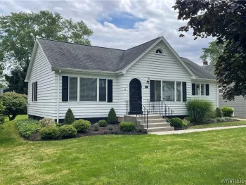 Property at 88 Royal Parkway, Amherst, NY 14221