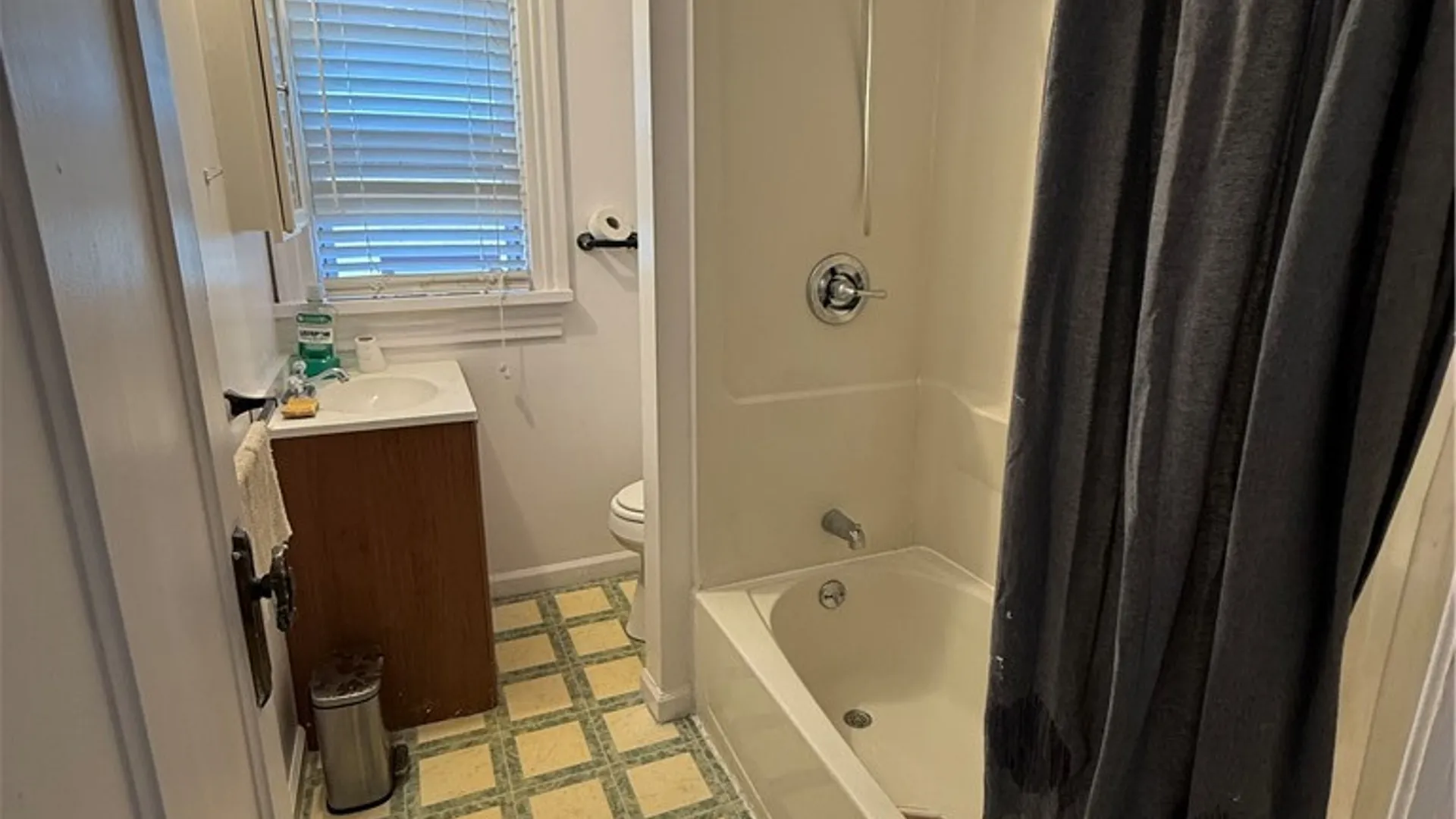 Property at 29 Highland Avenue, Rochester, NY 14620 8