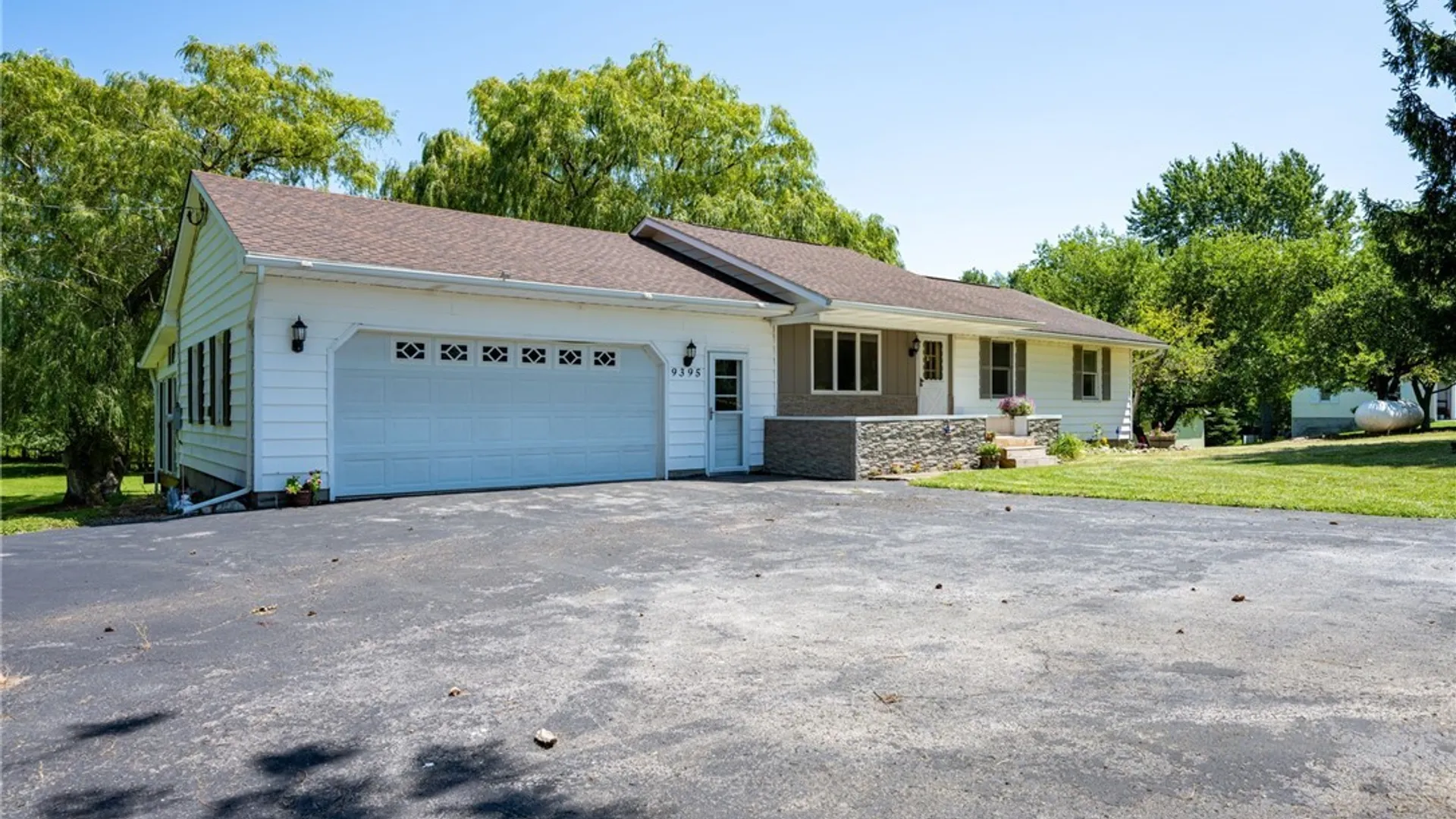 Property at 9395 Upton Road, Batavia, NY 14020 4
