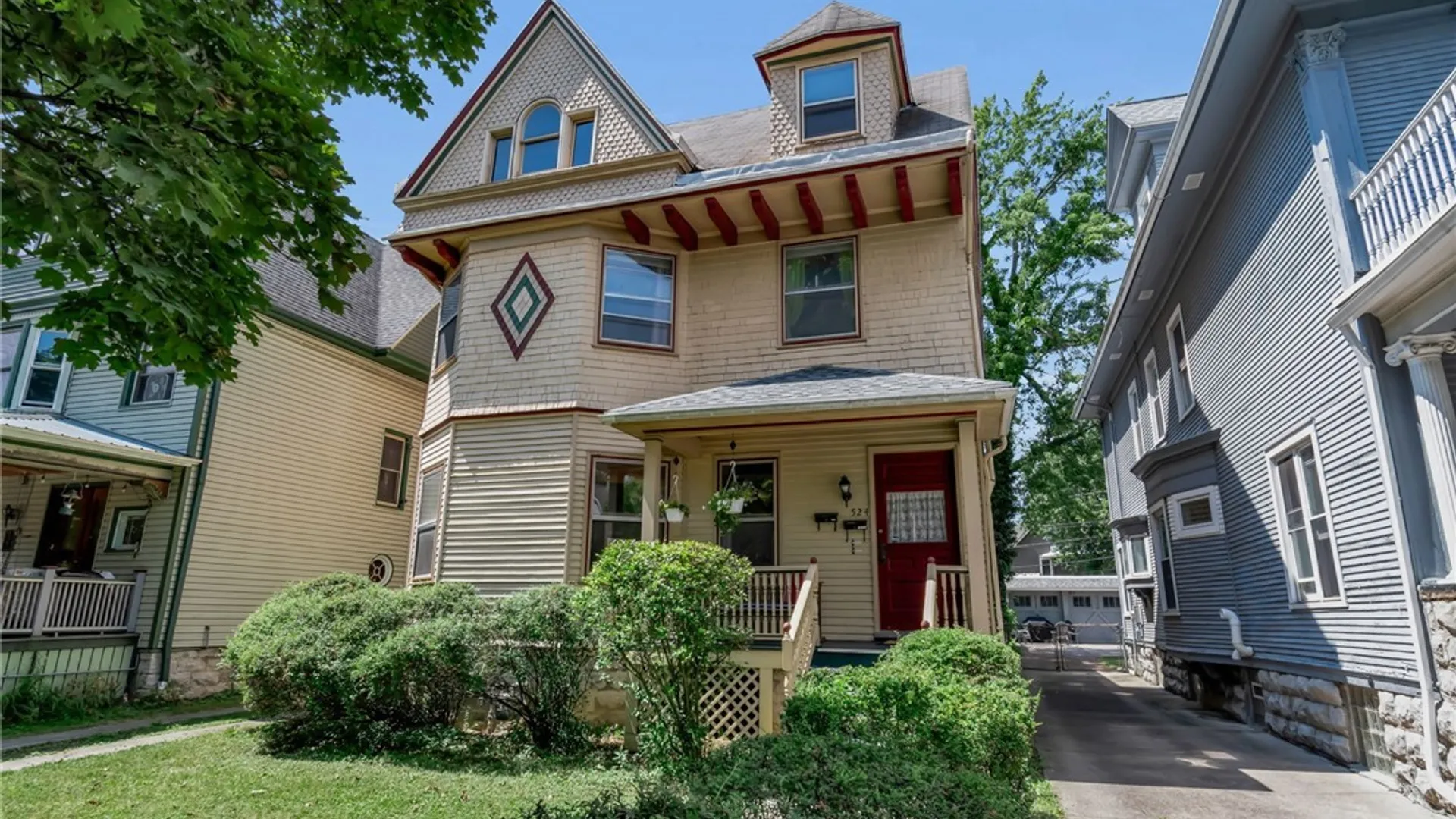 Property at 524 Norwood Avenue, Buffalo, NY 14222 3
