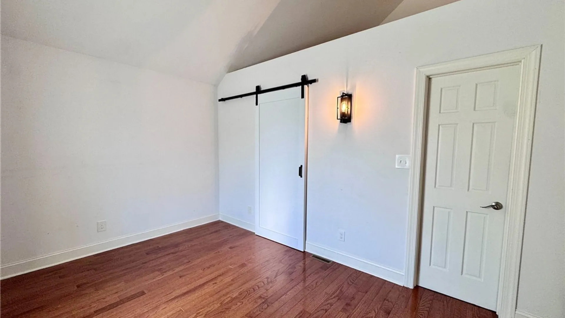 Property at 762 Columbus Parkway, Buffalo, NY 14213 24