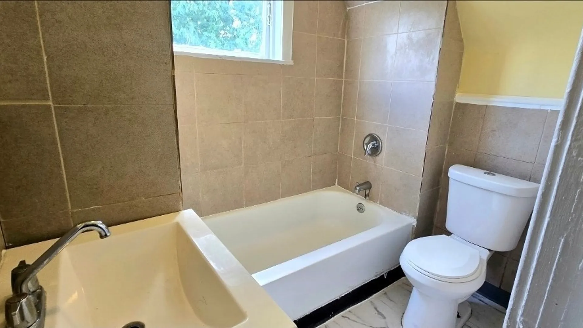 Property at 31 Roma Avenue, Buffalo, NY 14215 4