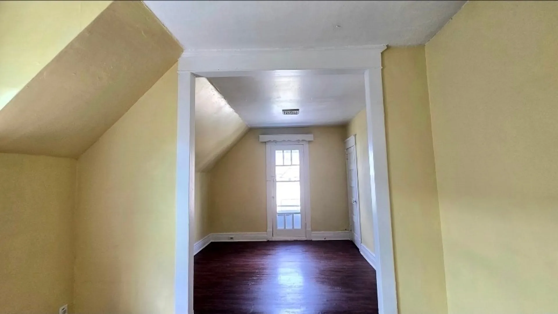 Property at 31 Roma Avenue, Buffalo, NY 14215 14