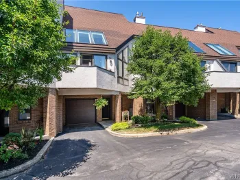 Property at 15 Harbour Pointe, Buffalo, NY 14202