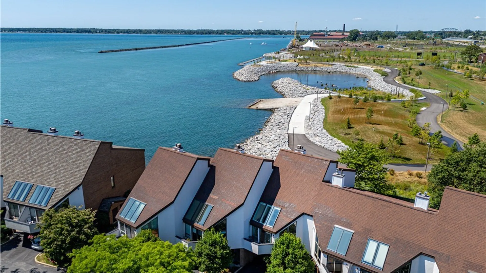 Property at 15 Harbour Pointe, Buffalo, NY 14202 45