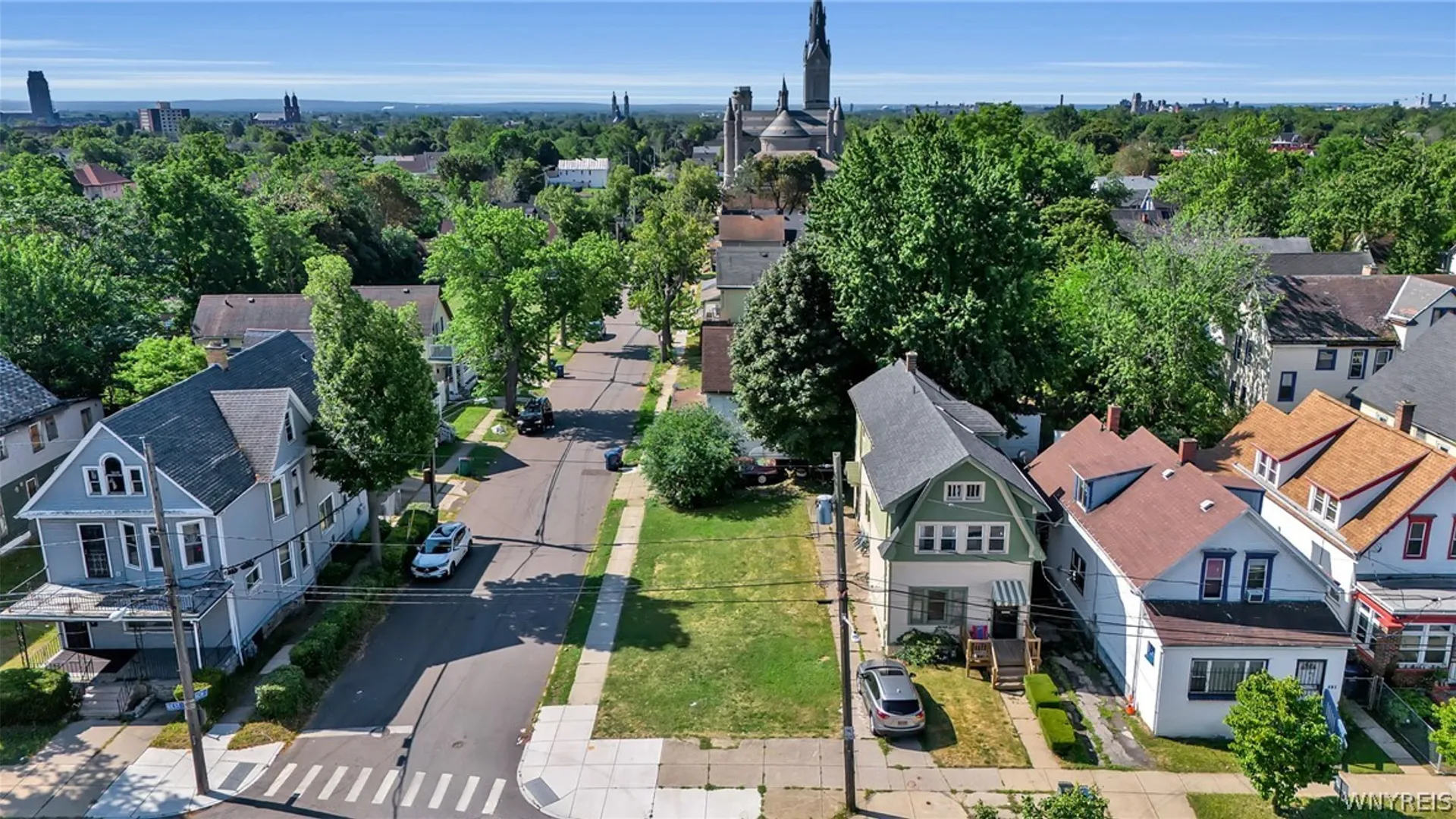 Property at 687 Best Street, Buffalo, NY 14211 4
