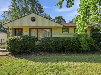 Property at 182 Bennington Road, Amherst, NY 14226