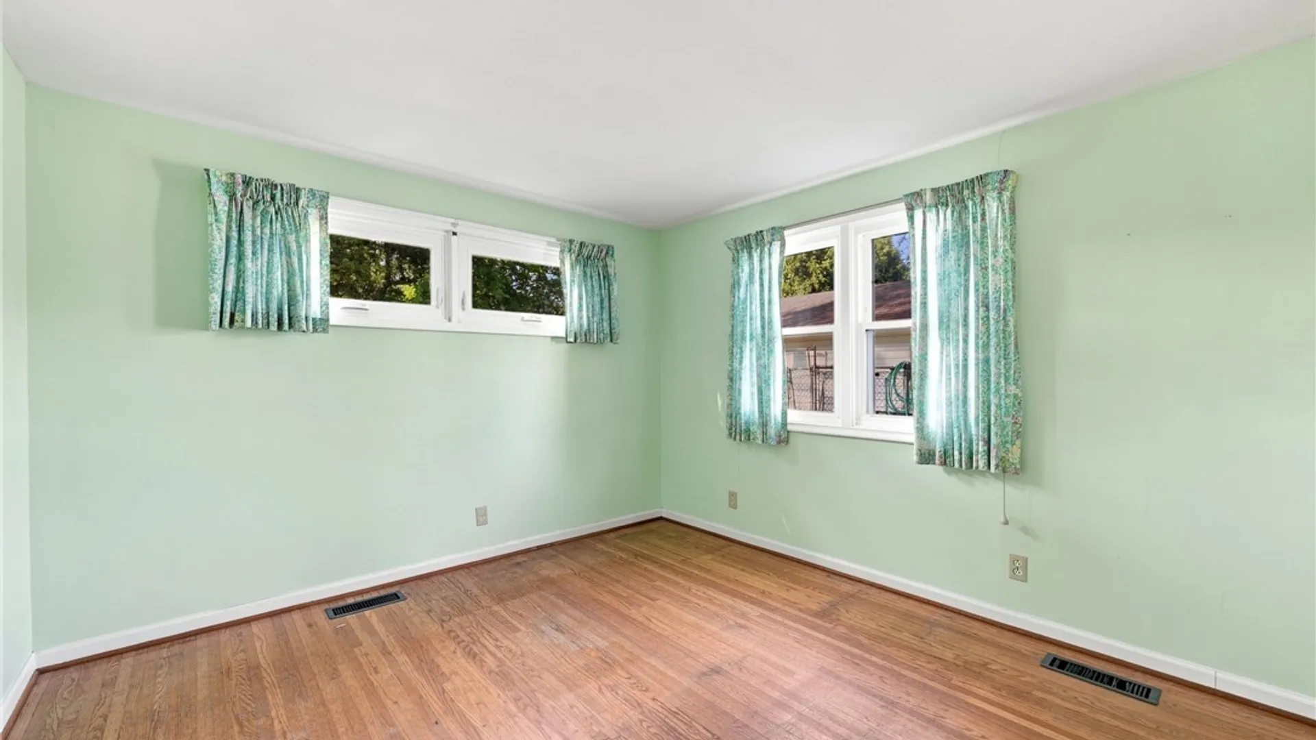 Property at 182 Bennington Road, Amherst, NY 14226 21