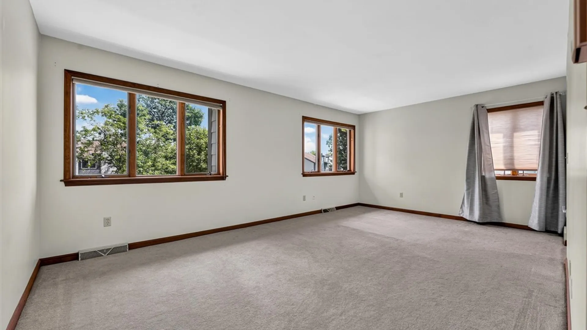 Property at 431 Summerhaven Drive, Manlius, NY 13057 14