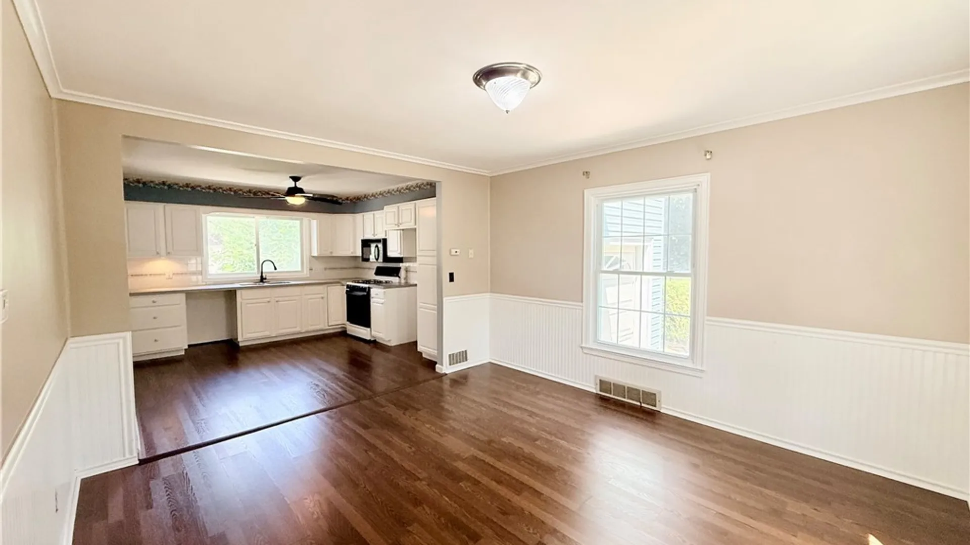 Property at 16 Taft Place, Dunkirk, NY 14048 9