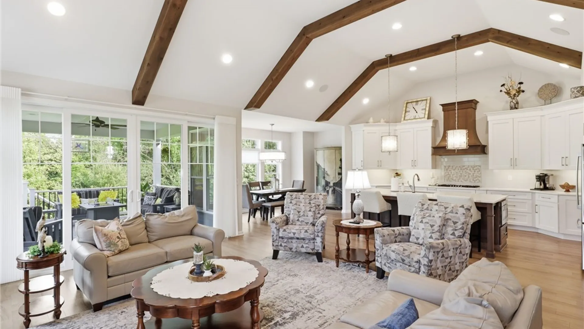 Property at 35 Greenpoint Trail, Pittsford, NY 14534 8