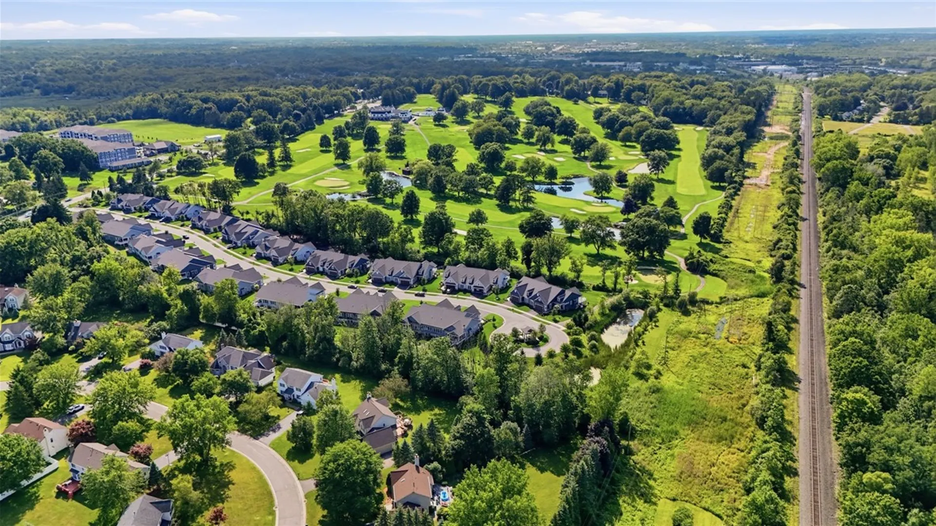 Property at 35 Greenpoint Trail, Pittsford, NY 14534 41
