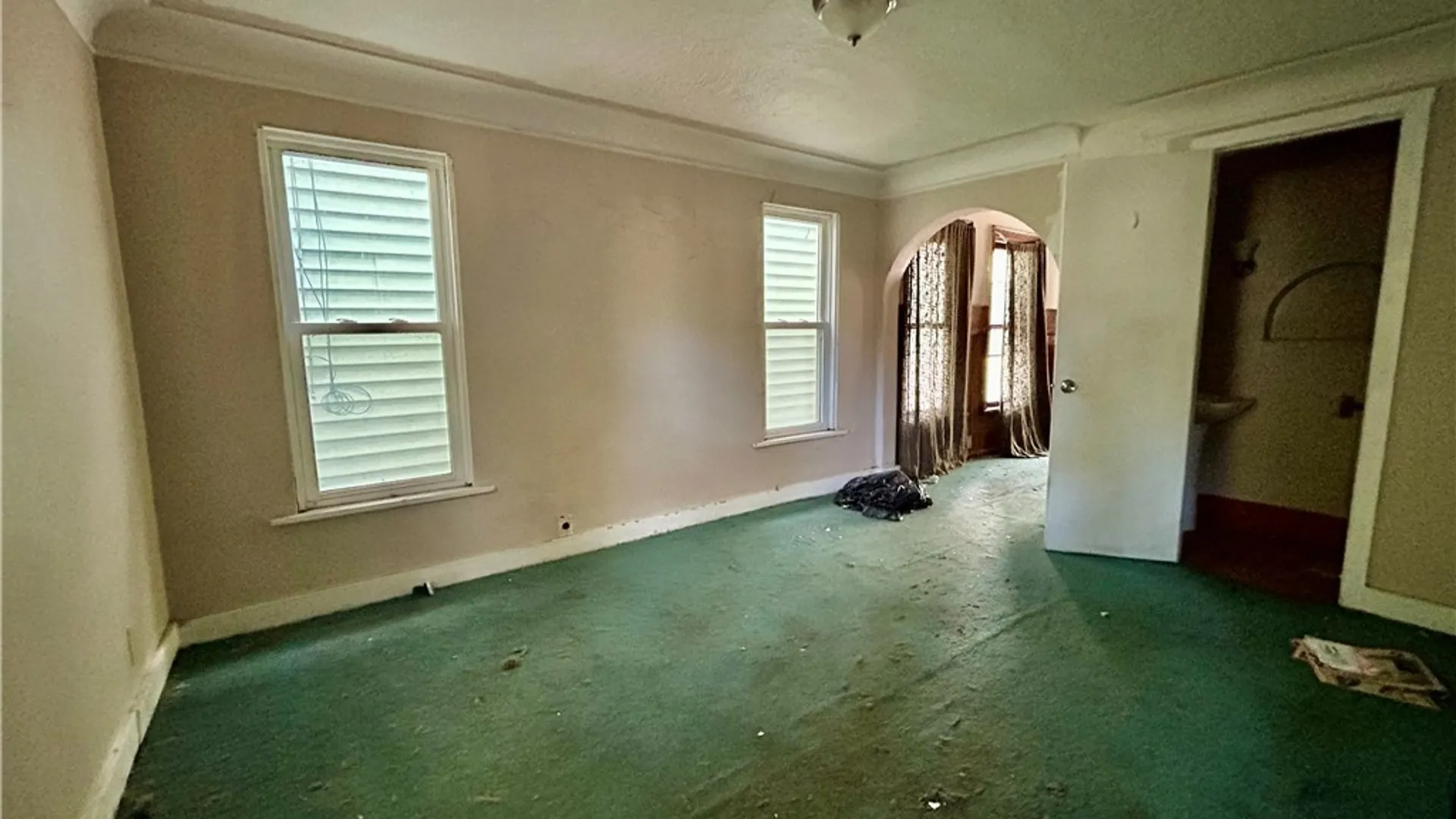 Property at 49 Barry Place, Buffalo, NY 14213 4
