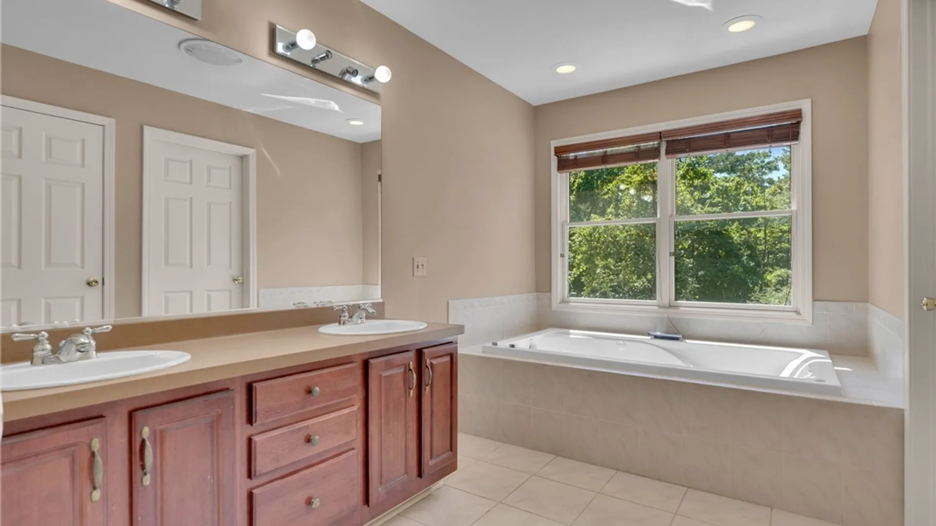 Property at 1620 Old Manor Drive, Evans, NY 14047 28
