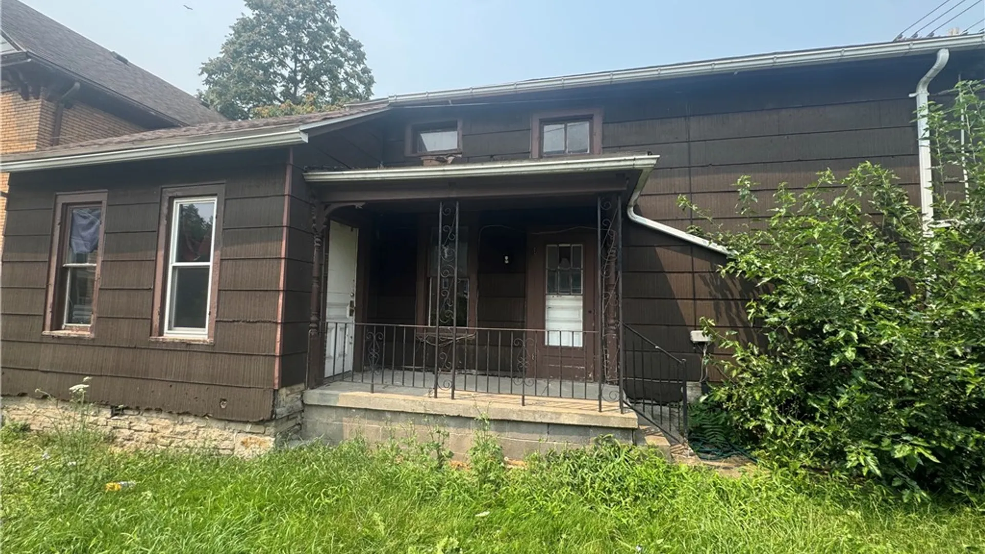 Property at 1113 South Avenue, Niagara Falls, NY 14305 4