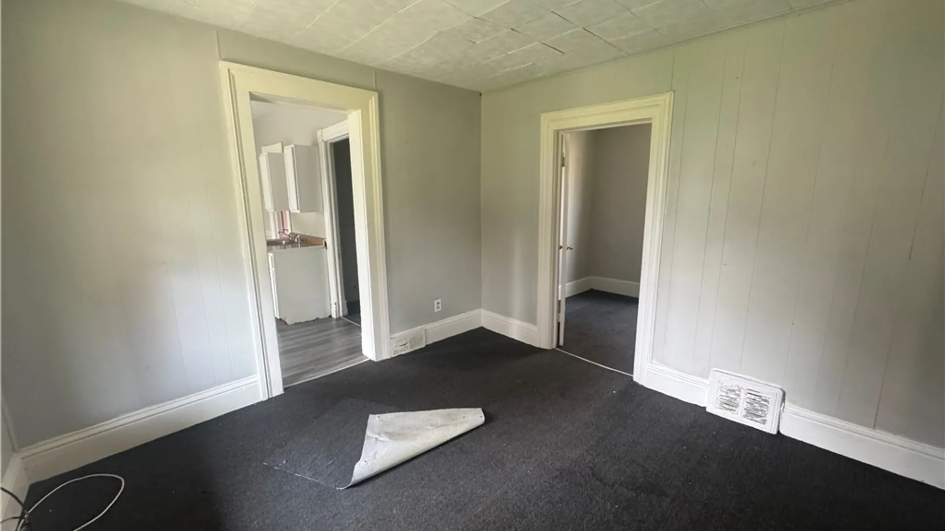 Property at 1113 South Avenue, Niagara Falls, NY 14305 9
