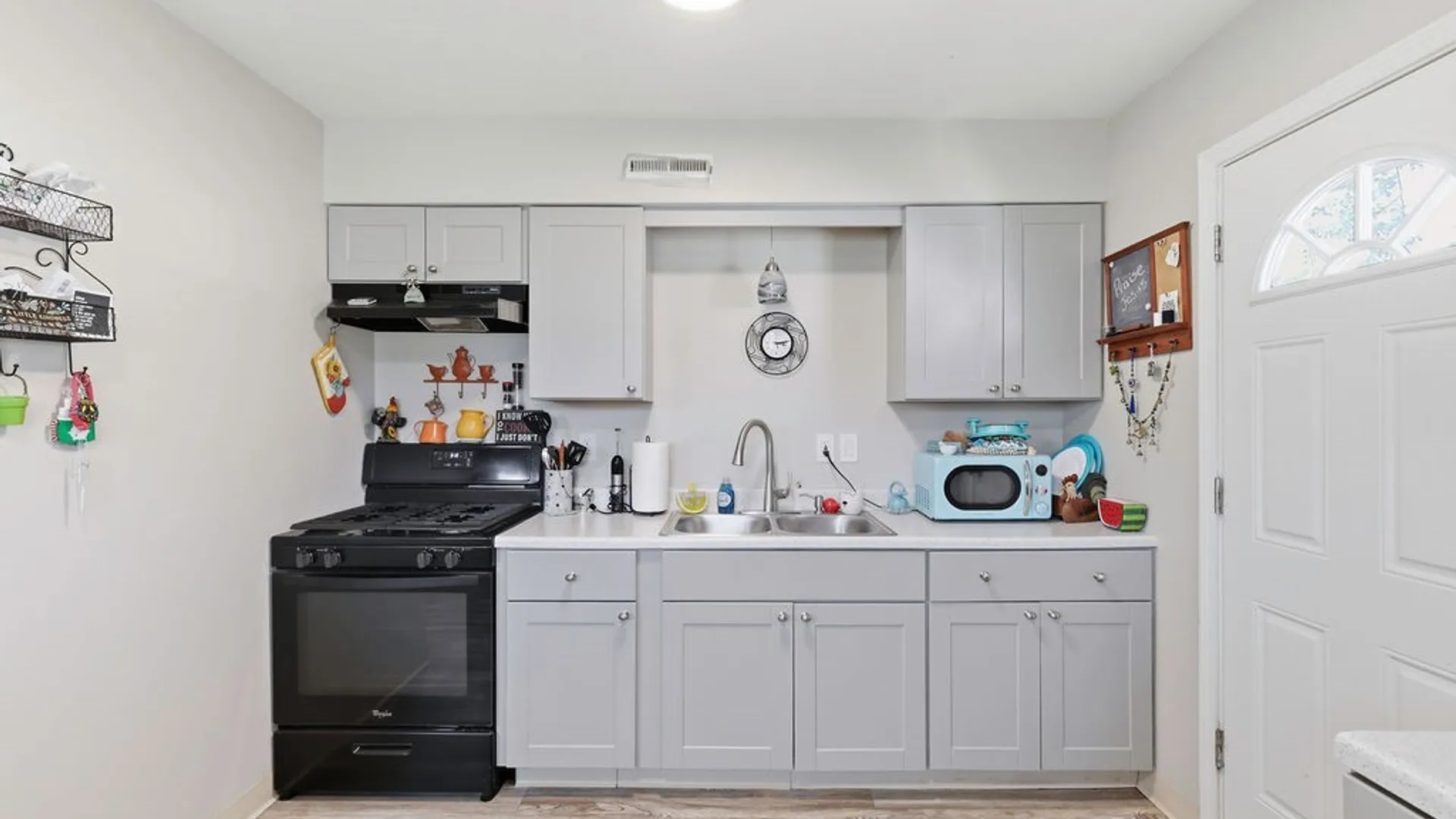 Property at 7925 Galileo Circle, Cicero, NY 13030 17