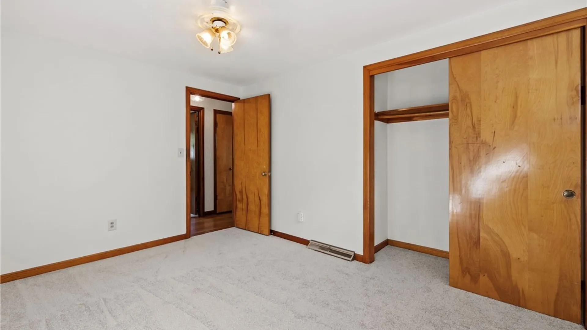Property at 203 Oakridge Drive, Camillus, NY 13031 20