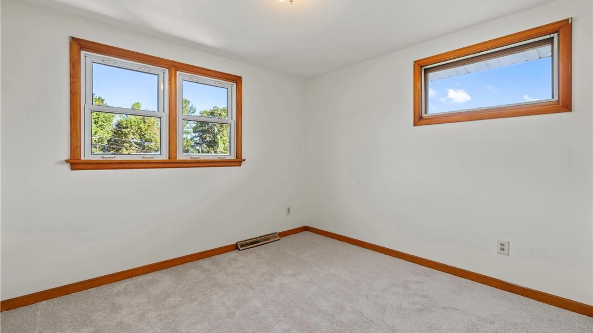 Property at 203 Oakridge Drive, Camillus, NY 13031 22