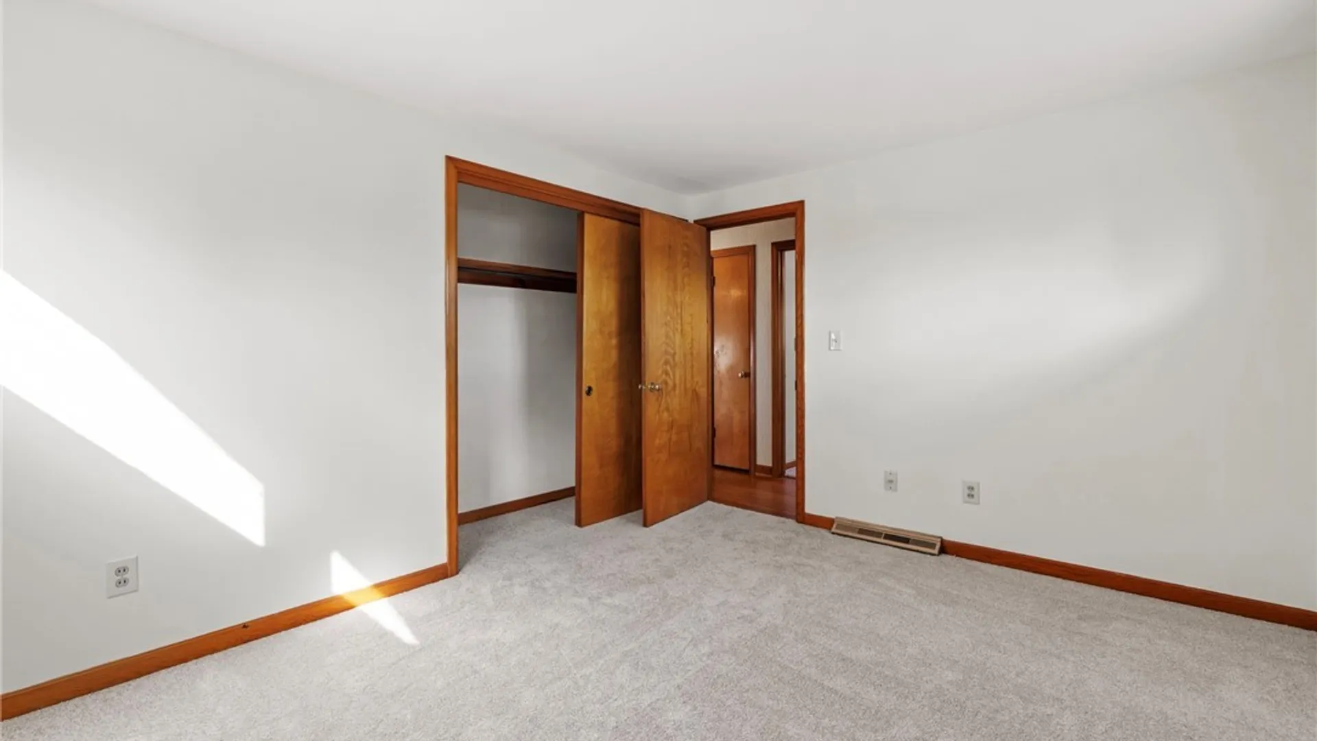 Property at 203 Oakridge Drive, Camillus, NY 13031 23