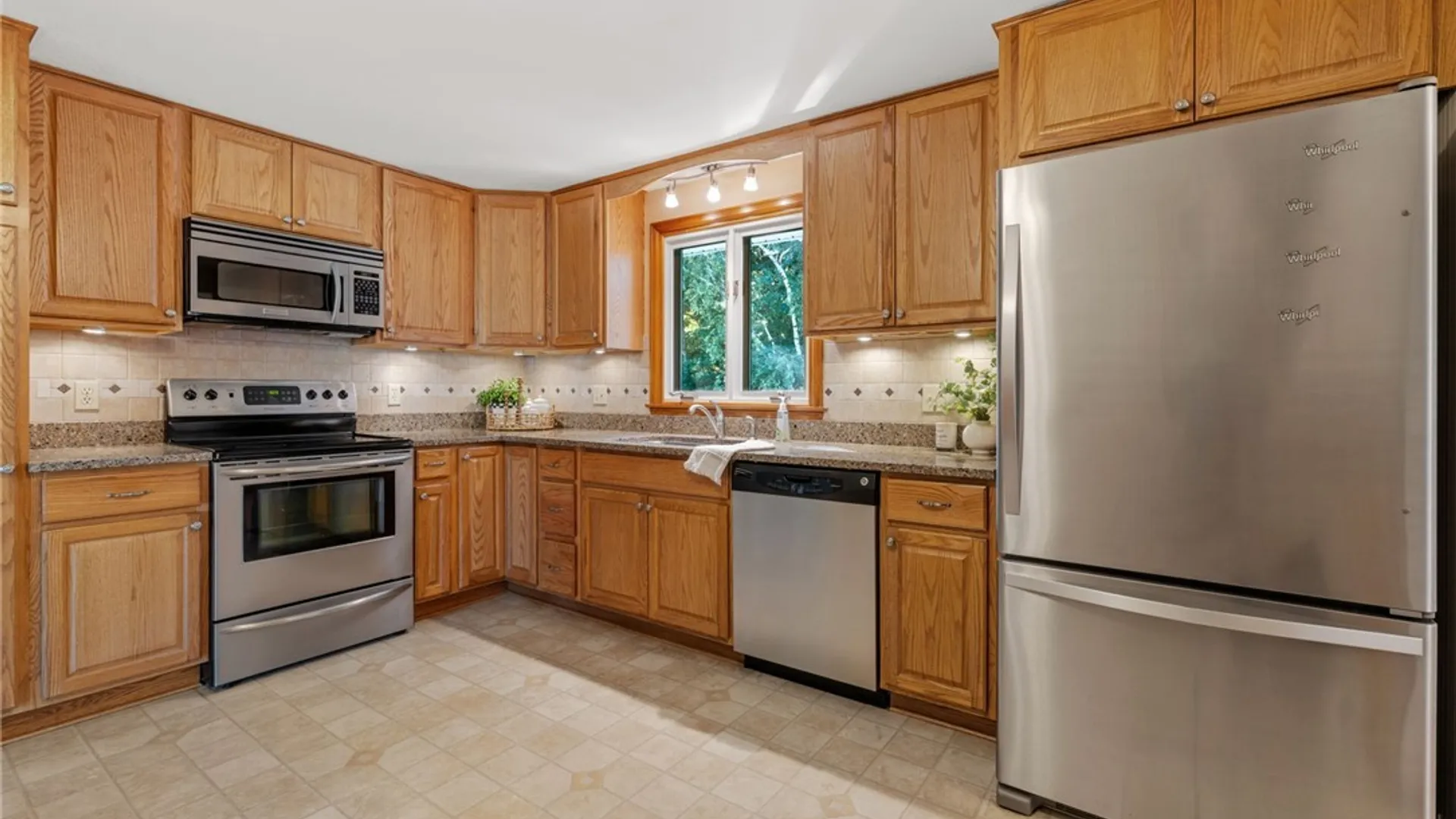 Property at 203 Oakridge Drive, Camillus, NY 13031 13