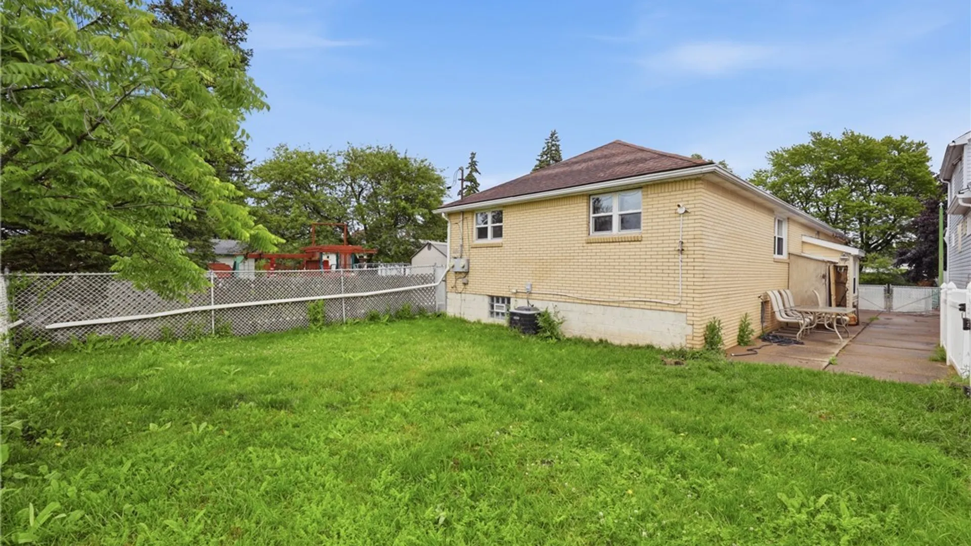 Property at 56 Awood Place, Cheektowaga, NY 14225 42