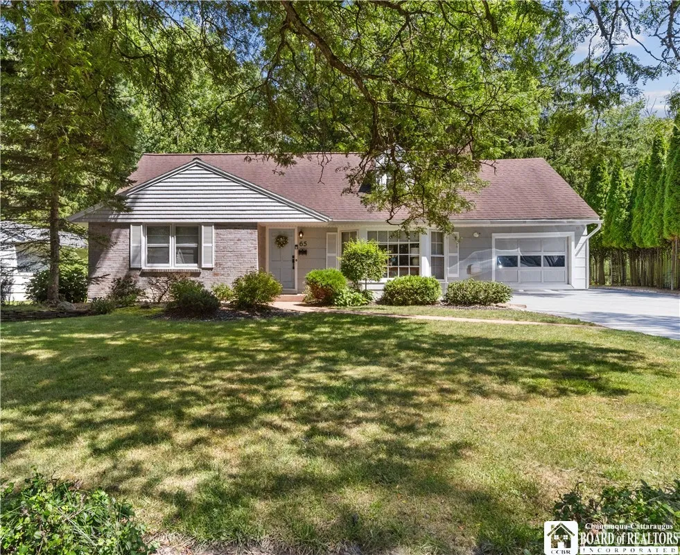 Property at 65 Jolls Lane, Orchard Park, NY 14127