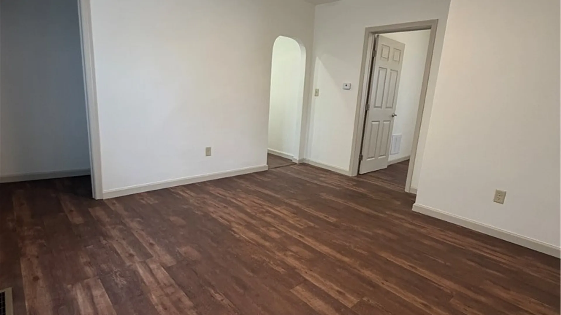 Property at 80 Meadow Place, Cheektowaga, NY 14225 10