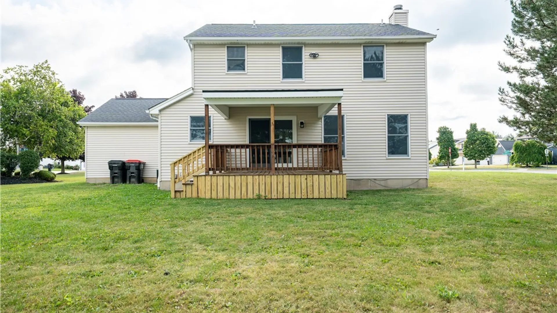 Property at 38 Hampton Court, Lancaster, NY 14086 46