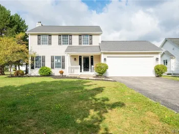 Property at 38 Hampton Court, Lancaster, NY 14086