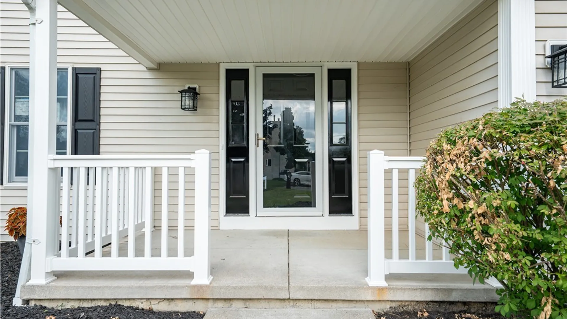 Property at 38 Hampton Court, Lancaster, NY 14086 4