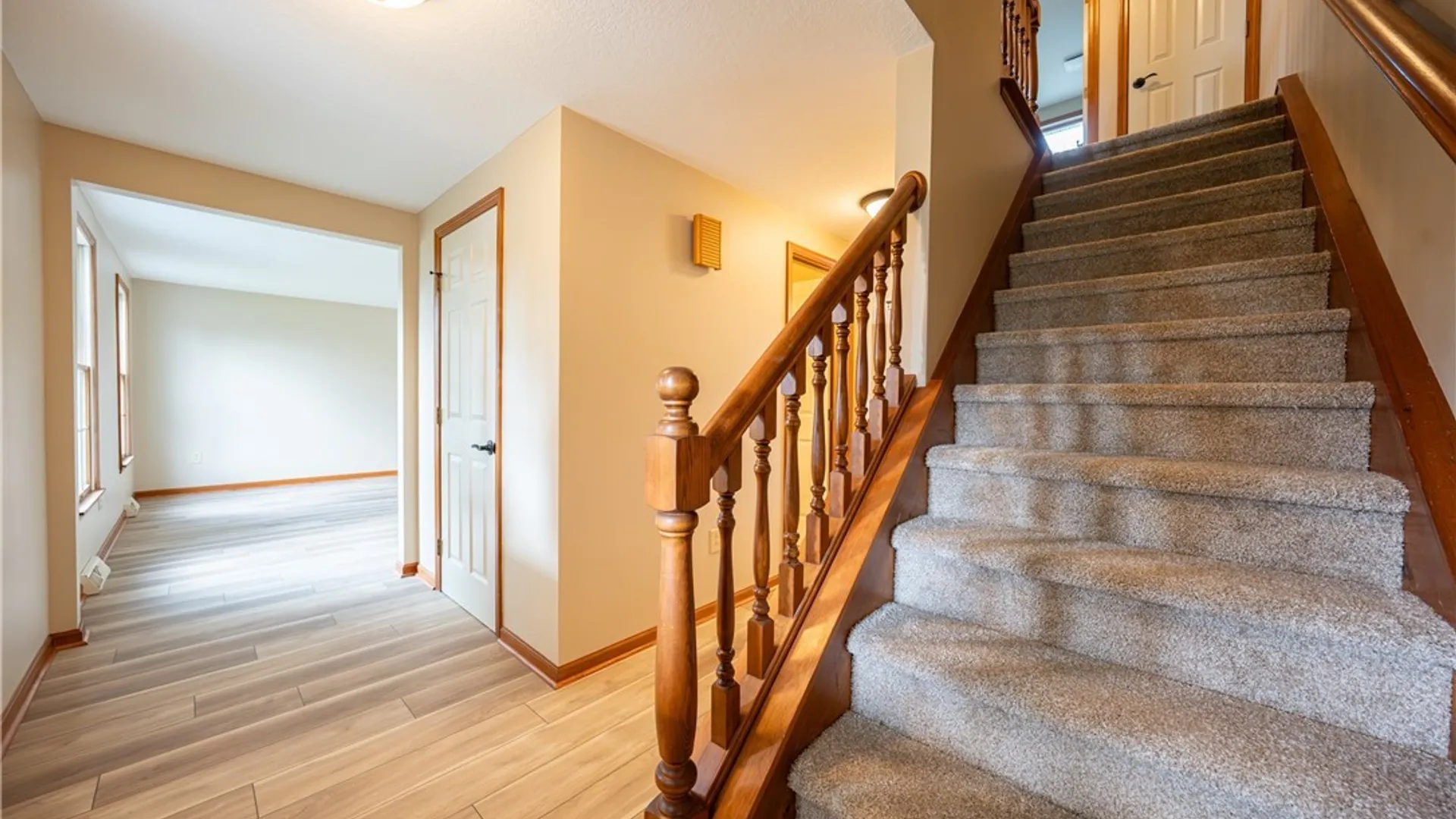 Property at 38 Hampton Court, Lancaster, NY 14086 8